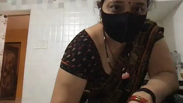 Snapshot of Riyasingh9 chatting on January 2025 04:59:01 AM Riyasingh9 online show from January 2025 04:59:01 AM