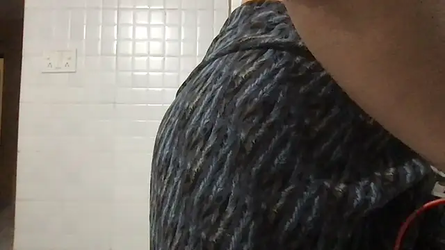 Snapshot of Riyasingh9 chatting on February 2025 12:13:01 PM Riyasingh9 online show from February 2025 12:13:01 PM