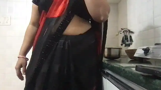 Snapshot of Riyasingh9 chatting on March 2025 03:21:02 AM Riyasingh9 online show from March 2025 03:21:02 AM