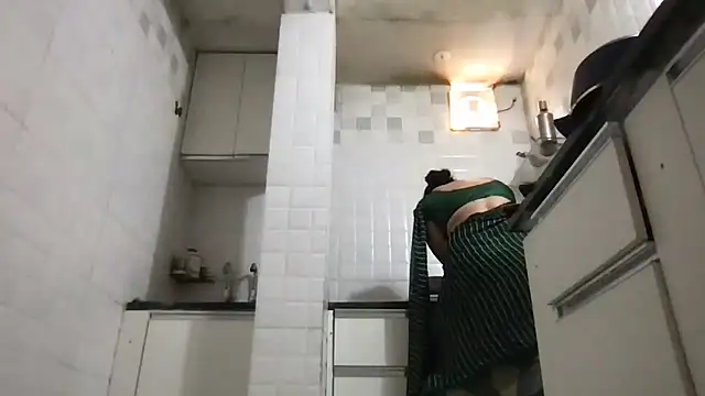 Riyasingh9 online show from April 2026 04:46:01 AM