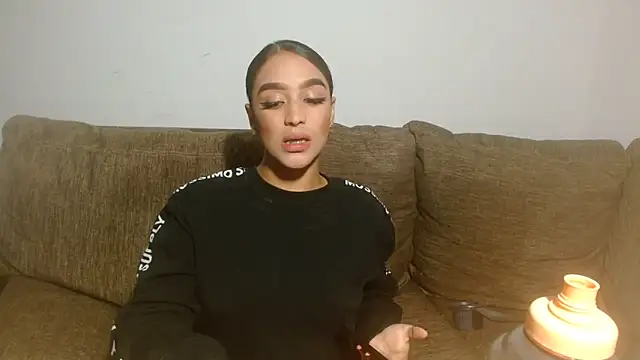 Snapshot of GiltRosebush chatting on February 2026 08:51:01 PM GiltRosebush online show from February 2026 08:51:01 PM