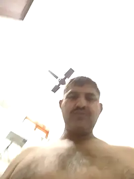 Snapshot of Amandev7 chatting on May 2026 03:58:02 AM Amandev7 online show from May 2026 03:58:02 AM