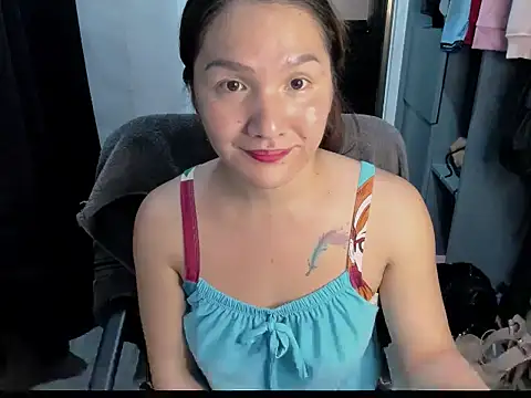 soooooANGEL online show from November 2025 01:00:02 AM