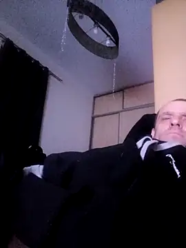 Roman0798 online show from March 2025 09:11:02 PM