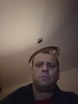 Roman0798 online show from May 2026 09:46:01 PM