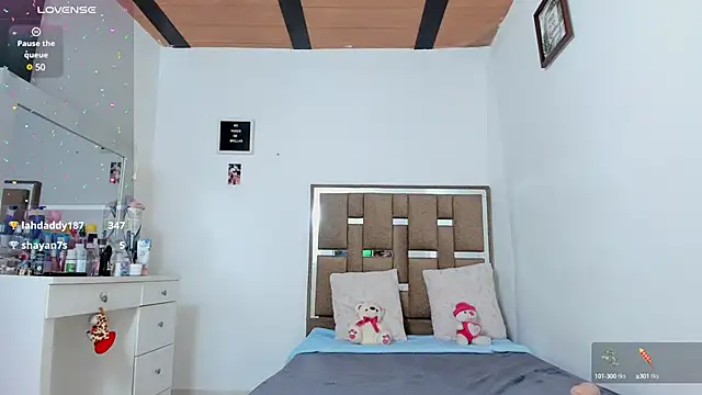 kendall-ewers online show from March 2025 04:04:01 AM