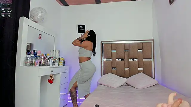 kendall-ewers online show from September 2025 11:04:02 PM