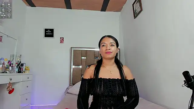 kendall-ewers online show from October 2025 12:27:01 AM