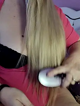 Snapshot of VictoriaMiami chatting on October 2025 11:31:02 AM VictoriaMiami online show from October 2025 11:31:02 AM