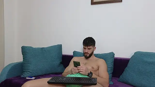 Snapshot of TheTopAlex chatting on February 2025 04:32:02 PM TheTopAlex online show from February 2025 04:32:02 PM