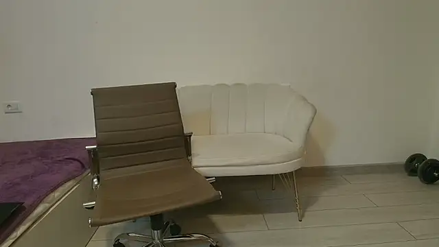 Snapshot of TheTopAlex chatting on February 2026 03:46:02 AM TheTopAlex online show from February 2026 03:46:02 AM