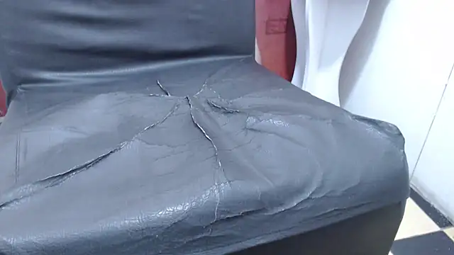 Laura hottt online show from October 2025 02:35:01 AM