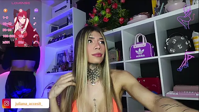 Snapshot of caroline_cossei chatting on February 2025 06:02:01 AM caroline cossei online show from February 2025 06:02:01 AM