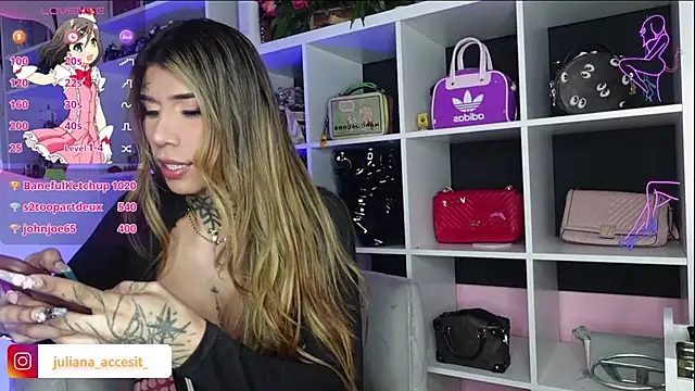 Snapshot of caroline_cossei chatting on February 2025 02:22:02 PM caroline cossei online show from February 2025 02:22:02 PM