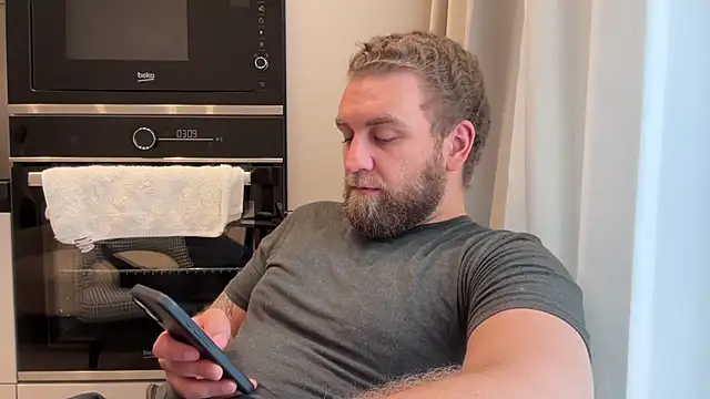 Bear bear  online show from April 2026 09:42:02 AM