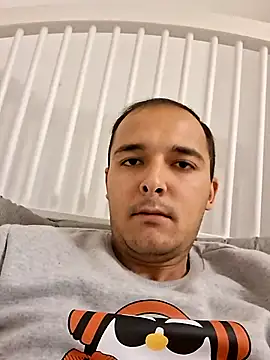 Snapshot of Vyrgin_boy chatting on November 2025 11:10:02 AM Vyrgin boy online show from November 2025 11:10:02 AM