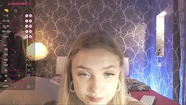 MiaMiaMeow online show from November 2025 02:38:01 PM