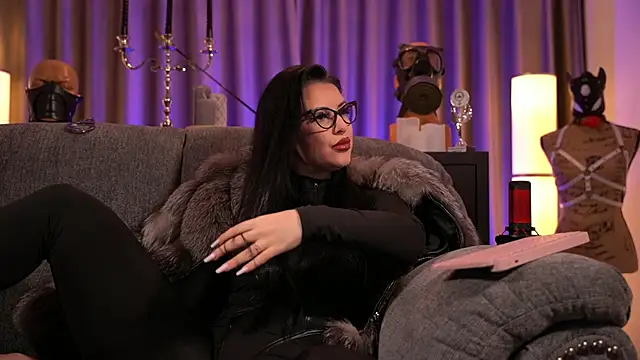 kelly kent online show from January 2025 08:57:01 PM