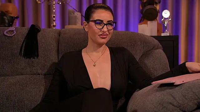 kelly kent online show from March 2025 12:18:02 AM