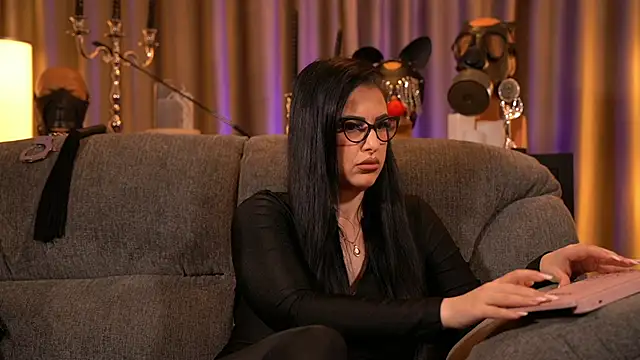 kelly kent online show from December 2025 10:58:01 PM