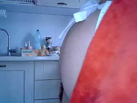 Snapshot of LediLedaxx chatting on December 2024 09:28:02 AM LediLedaxx online show from December 2024 09:28:02 AM