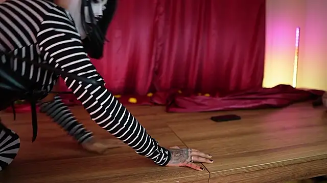 Scarlett collins02 online show from February 2026 07:51:01 AM