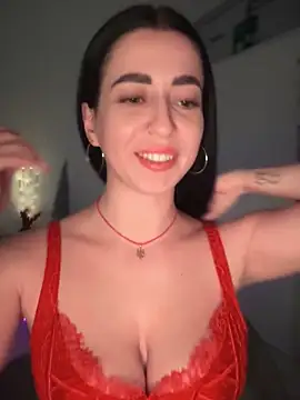 Snapshot of Emylia chatting on December 2024 09:34:01 PM Emylia online show from December 2024 09:34:01 PM