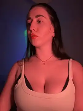 Snapshot of Emylia chatting on March 2025 11:01:02 PM Emylia online show from March 2025 11:01:02 PM