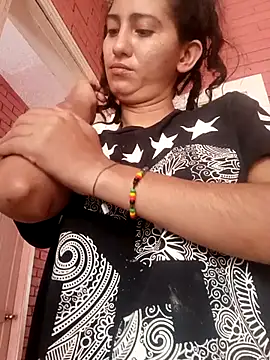 Snapshot of valeriaswang_Lucas chatting on July 2026 03:39:02 PM valeriaswang Lucas online show from July 2026 03:39:02 PM