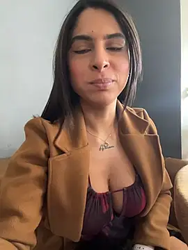 charlotte stevenss  online show from October 2025 03:32:01 PM