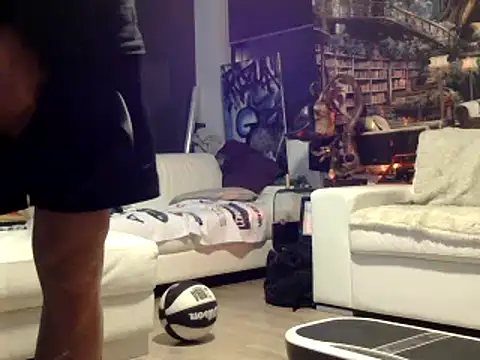 Snapshot of OSIRlS chatting on January 2025 12:15:01 PM OSIRlS online show from January 2025 12:15:01 PM