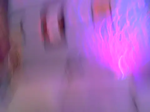 Snapshot of OSIRlS chatting on October 2025 04:40:02 PM OSIRlS online show from October 2025 04:40:02 PM