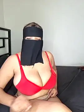 Snapshot of amerlov15 chatting on November 2025 11:45:01 AM amerlov15 online show from November 2025 11:45:01 AM