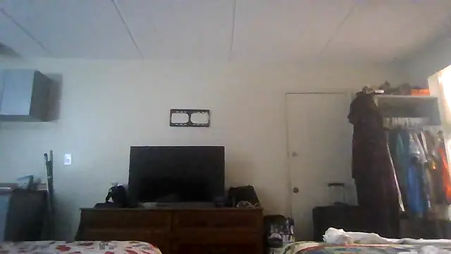 Snapshot of MrandMrs_Reigns chatting on September 2025 12:48:02 AM MrandMrs Reigns online show from September 2025 12:48:02 AM