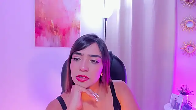 Snapshot of MariamRivera_ chatting on March 2026 12:05:01 AM MariamRivera online show from March 2026 12:05:01 AM