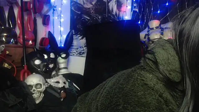 Snapshot of Astartexxx chatting on October 2025 03:27:01 AM Astartexxx online show from October 2025 03:27:01 AM