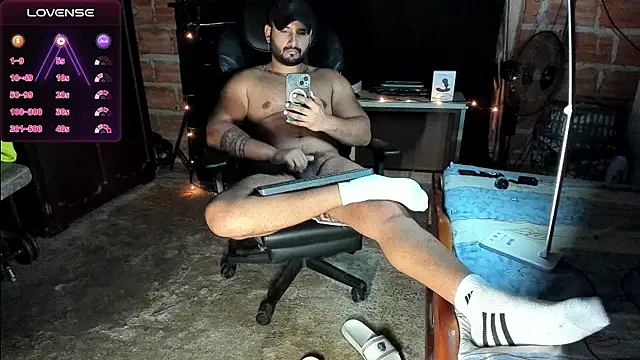 Snapshot of Imperion_king chatting on January 2025 02:10:02 AM Imperion king online show from January 2025 02:10:02 AM