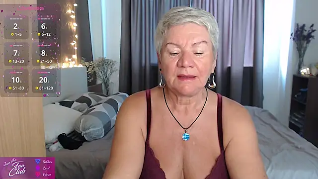Snapshot of roxana_brooks chatting on May 2026 02:28:01 AM roxana brooks online show from May 2026 02:28:01 AM