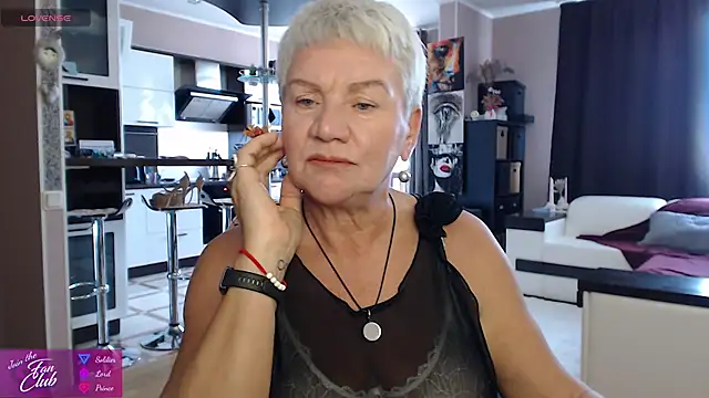 Snapshot of roxana_brooks chatting on June 2026 01:25:02 PM roxana brooks online show from June 2026 01:25:02 PM