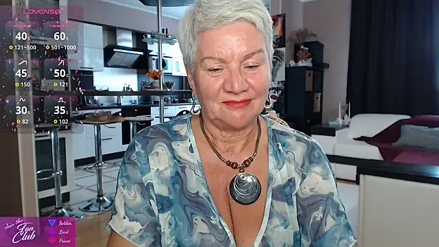 Snapshot of roxana_brooks chatting on June 2026 02:16:02 PM roxana brooks online show from June 2026 02:16:02 PM