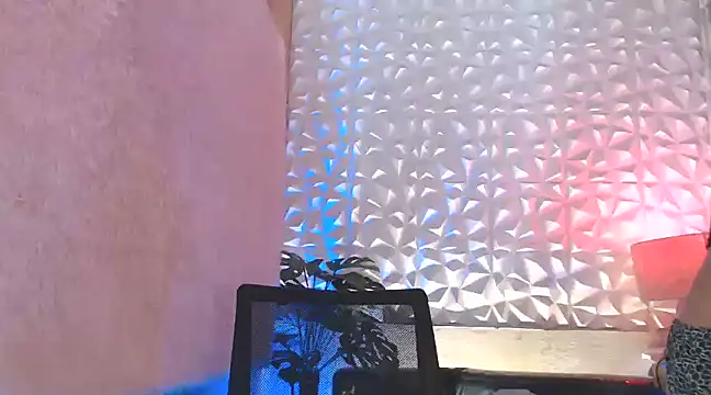 Snapshot of Ladygel20 chatting on January 2025 03:01:01 AM Ladygel20 online show from January 2025 03:01:01 AM