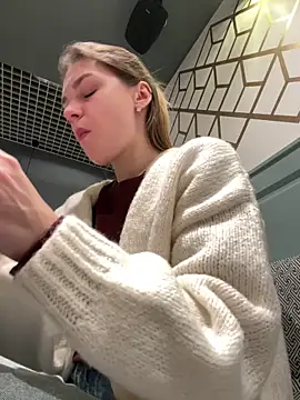 ValenciaShock online show from November 2025 06:37:02 AM