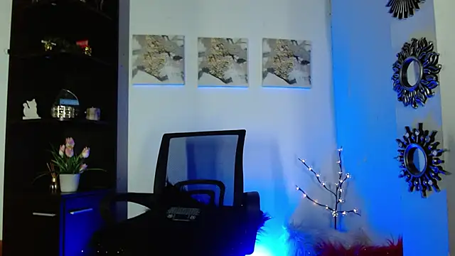 Karina Yang online show from February 2025 06:32:02 PM