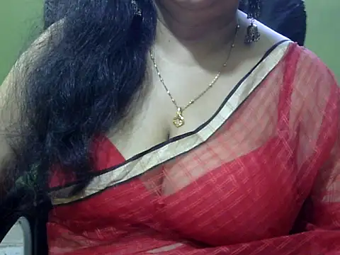 Snapshot of Mona_love143 chatting on November 2025 09:10:01 AM Mona love143 online show from November 2025 09:10:01 AM