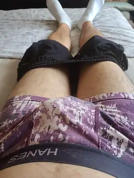 Snapshot of LuqenZo chatting on February 2026 05:14:01 PM LuqenZo online show from February 2026 05:14:01 PM