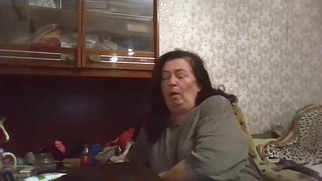 GypsiQueen2 online show from October 2025 04:39:01 PM