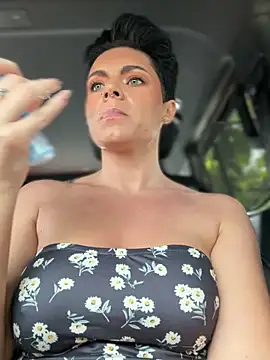 Snapshot of LukeLouHarvey chatting on February 2026 04:18:02 AM LukeLouHarvey online show from February 2026 04:18:02 AM