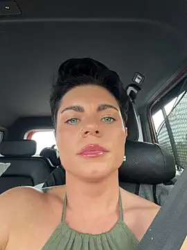 Snapshot of LukeLouHarvey chatting on February 2026 06:31:02 AM LukeLouHarvey online show from February 2026 06:31:02 AM