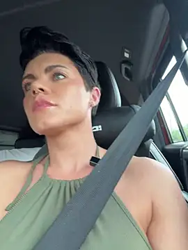 Snapshot of LukeLouHarvey chatting on February 2026 04:43:02 AM LukeLouHarvey online show from February 2026 04:43:02 AM