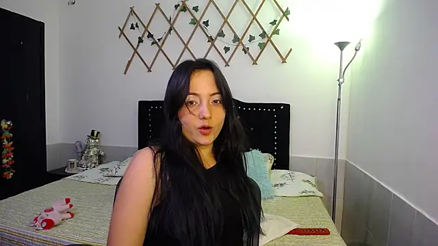 naughty girl 4u online show from October 2025 07:36:02 PM